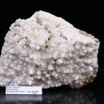Красивый минерал  кварц (халцедон)